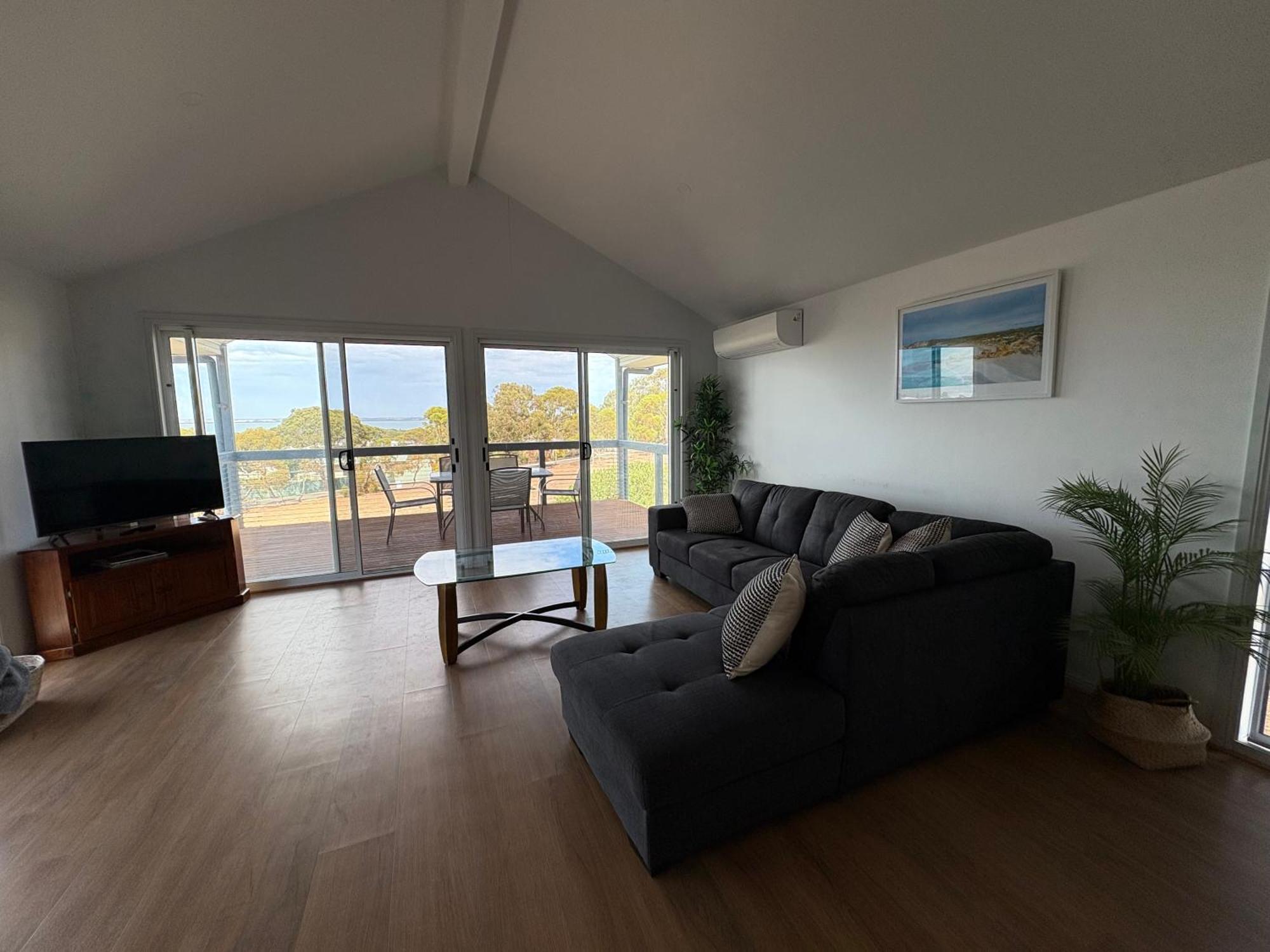 Kangaroo Island Bayview Villas Kingscote Exterior photo